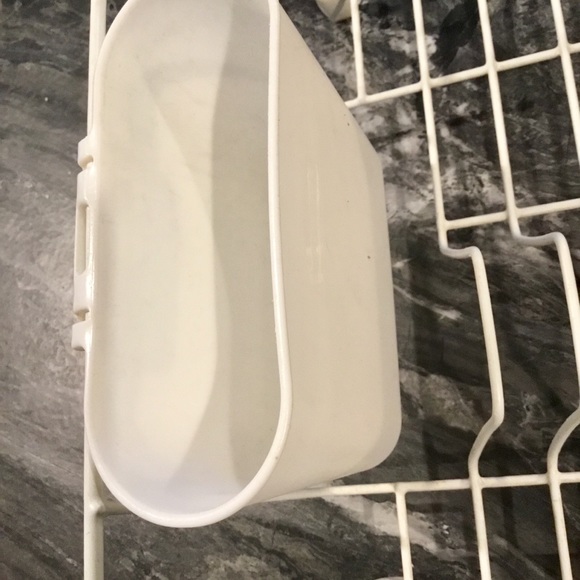 Rubbermaid Metal White Dish Drainer - Picture 2 of 6